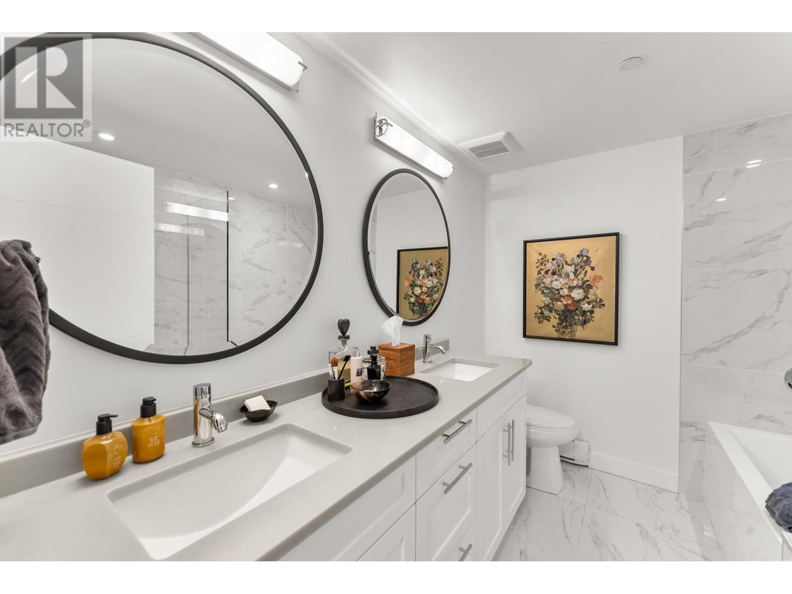 Listing Picture 19 of 33 : 1802 MCNICOLL AVENUE, Vancouver / 溫哥華 - 魯藝地產 Yvonne Lu Group - MLS Medallion Club Member