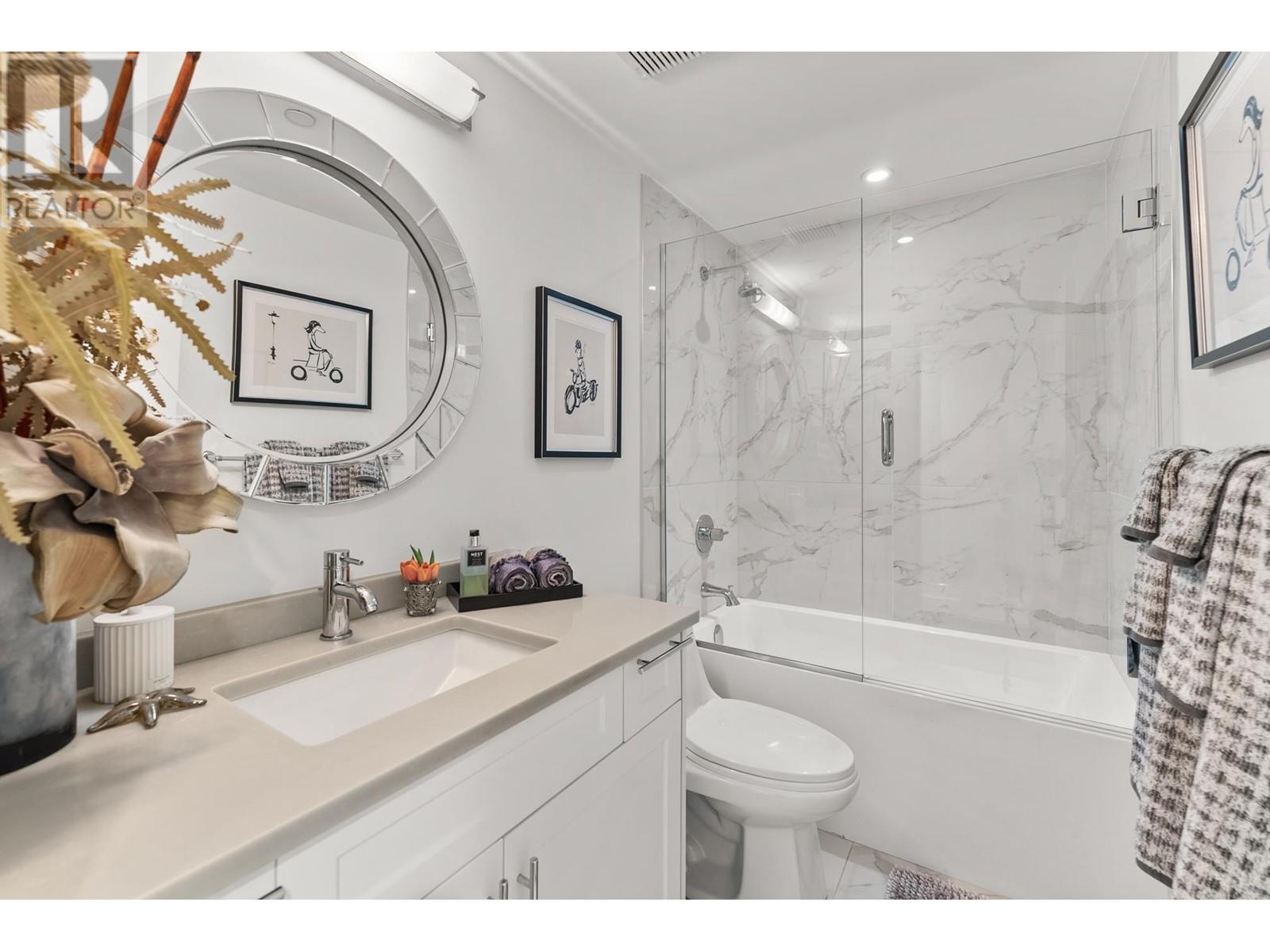 Listing Picture 25 of 33 : 1802 MCNICOLL AVENUE, Vancouver / 溫哥華 - 魯藝地產 Yvonne Lu Group - MLS Medallion Club Member