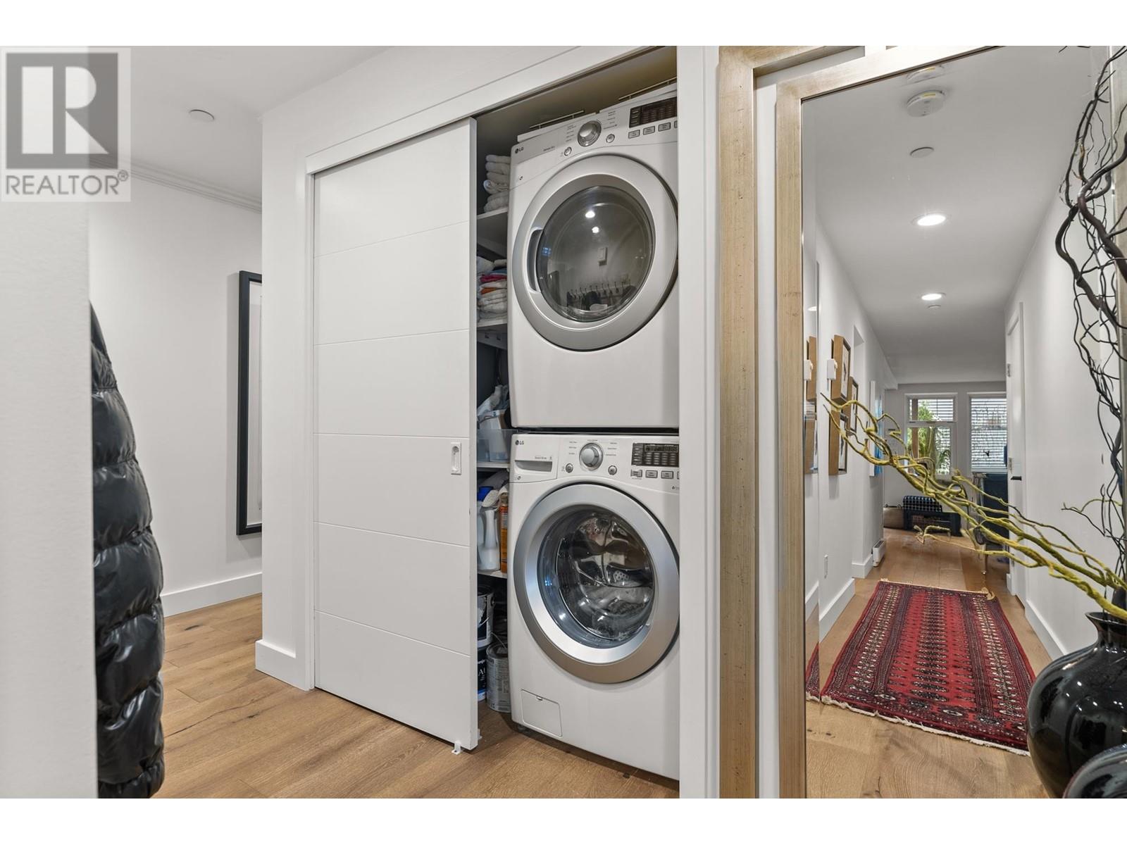 Listing Picture 28 of 33 : 1802 MCNICOLL AVENUE, Vancouver / 溫哥華 - 魯藝地產 Yvonne Lu Group - MLS Medallion Club Member