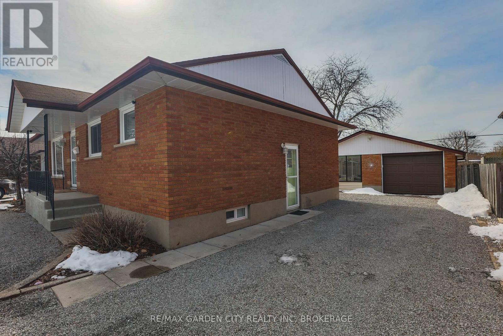 Property at 41 HOWARD AVENUE image 3