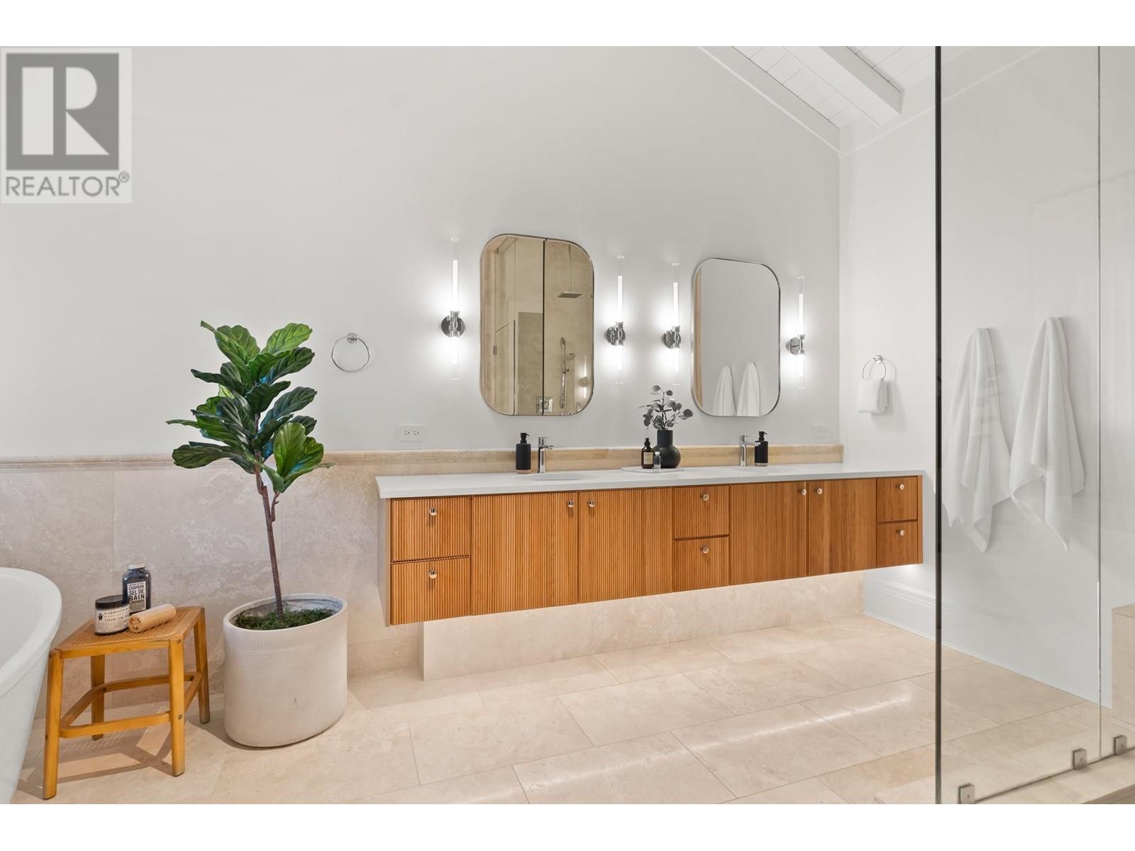 Listing Picture 28 of 40 : 6262 ANGUS DRIVE, Vancouver / 溫哥華 - 魯藝地產 Yvonne Lu Group - MLS Medallion Club Member