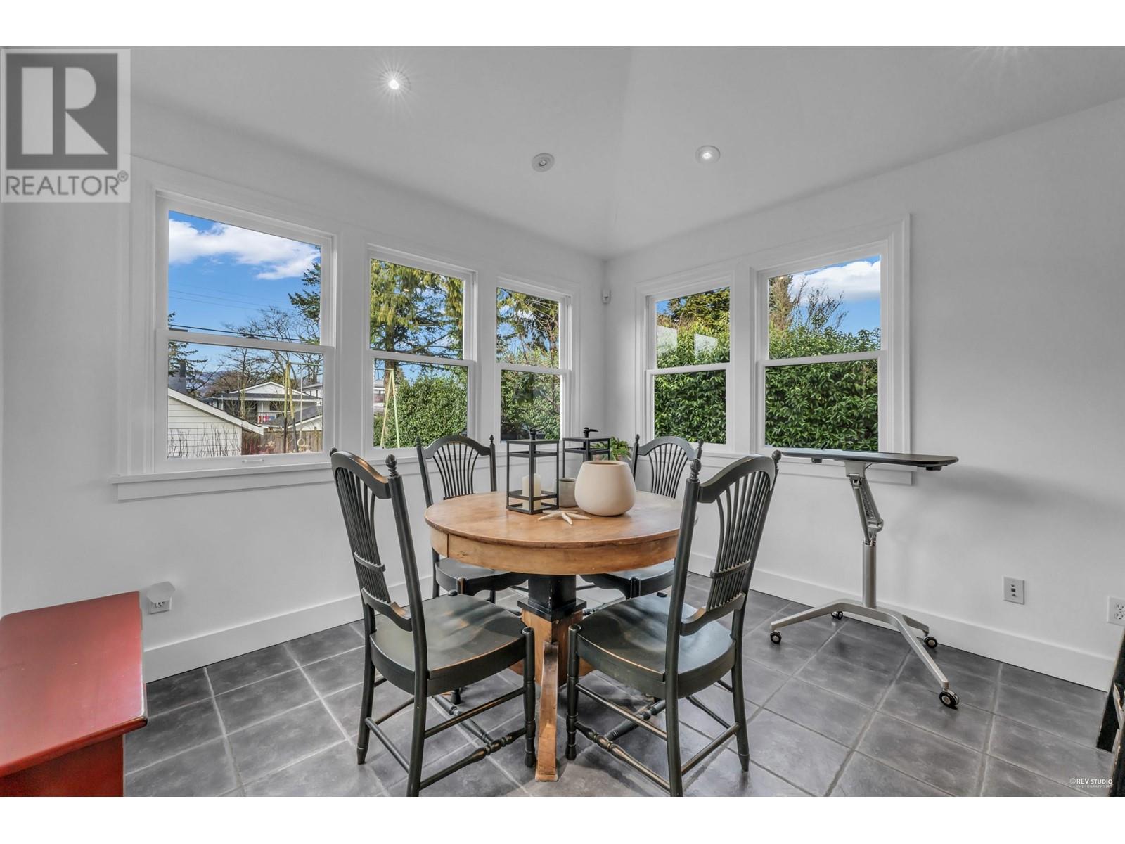 Listing Picture 13 of 40 : 295 W 23RD AVENUE, Vancouver / 溫哥華 - 魯藝地產 Yvonne Lu Group - MLS Medallion Club Member