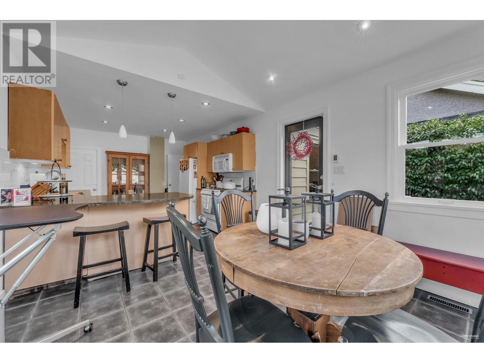 Listing Picture 15 of 40 : 295 W 23RD AVENUE, Vancouver / 溫哥華 - 魯藝地產 Yvonne Lu Group - MLS Medallion Club Member