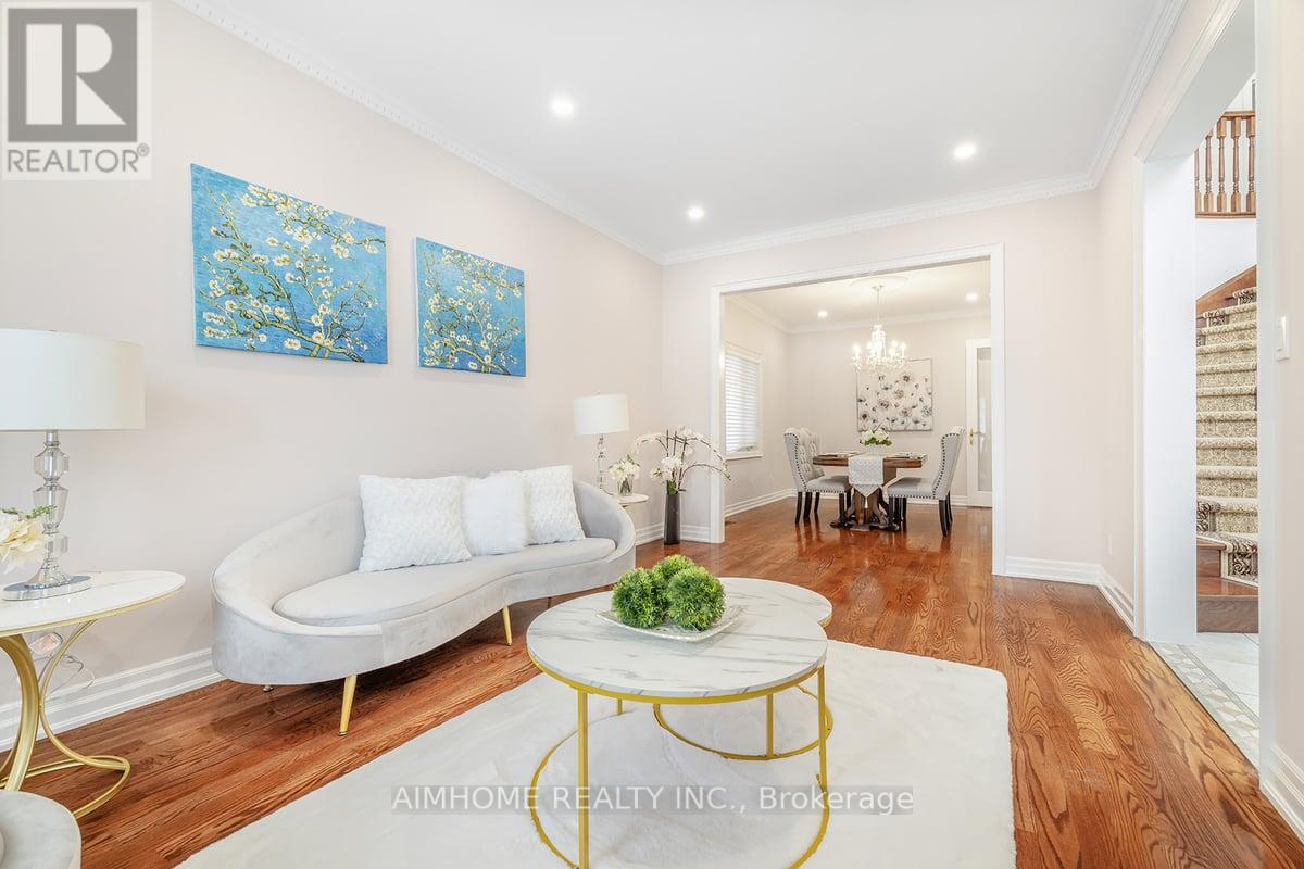 Property at 81 SOMERSET CRESCENT image 5