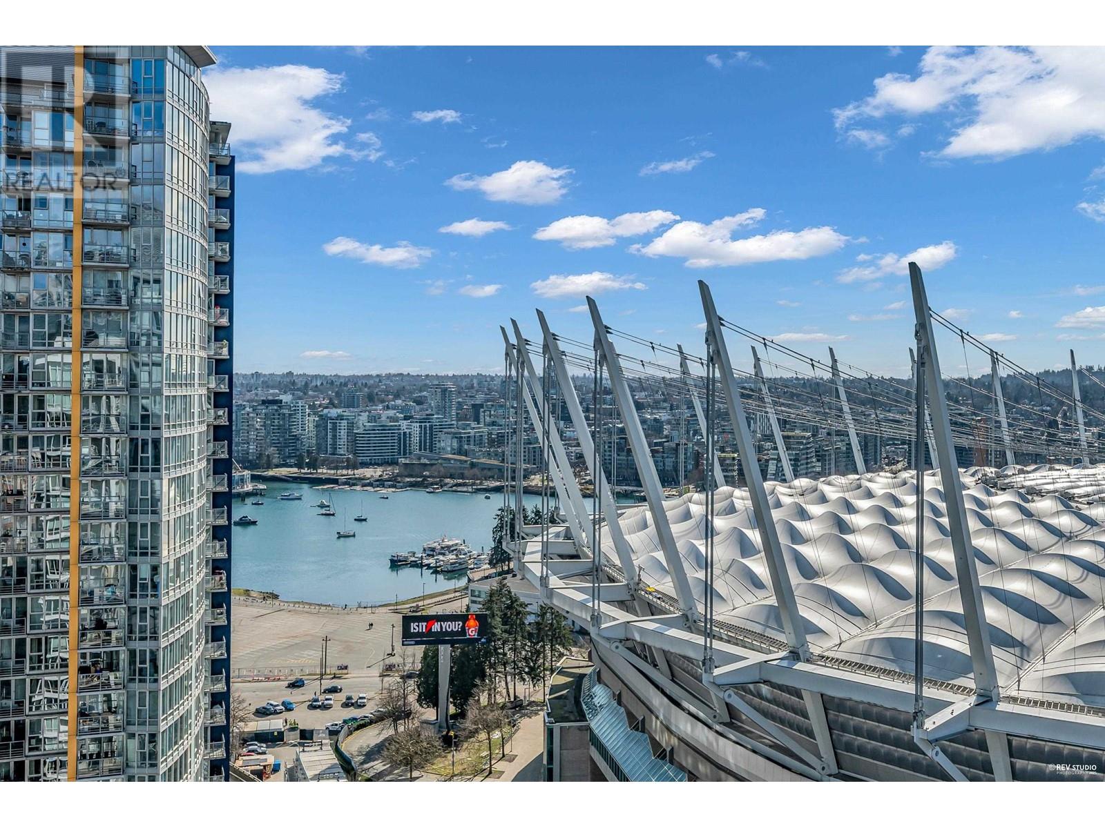 Listing Picture 11 of 40 : 2703 161 W GEORGIA STREET, Vancouver / 溫哥華 - 魯藝地產 Yvonne Lu Group - MLS Medallion Club Member