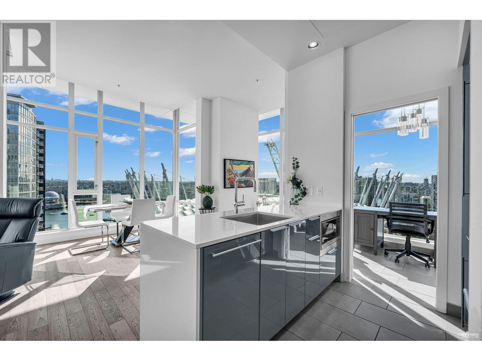 Listing Picture 15 of 40 : 2703 161 W GEORGIA STREET, Vancouver / 溫哥華 - 魯藝地產 Yvonne Lu Group - MLS Medallion Club Member