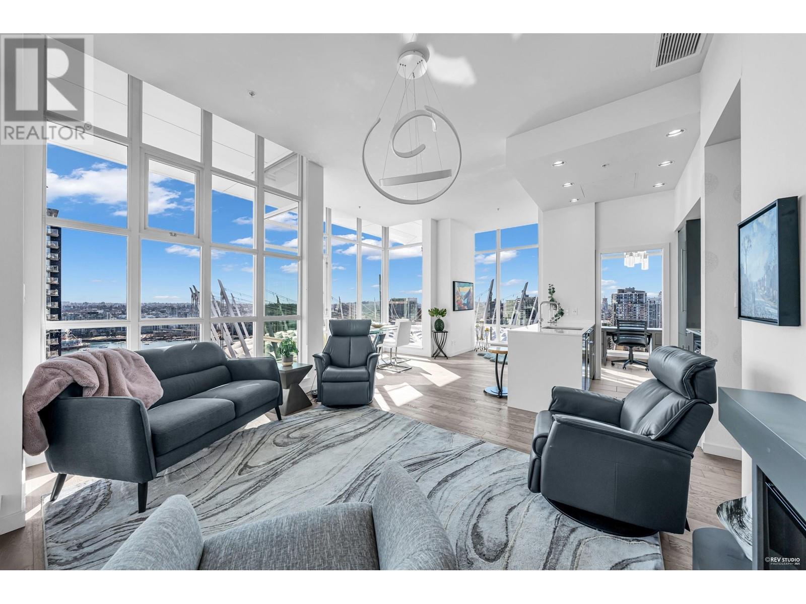 Listing Picture 4 of 40 : 2703 161 W GEORGIA STREET, Vancouver / 溫哥華 - 魯藝地產 Yvonne Lu Group - MLS Medallion Club Member