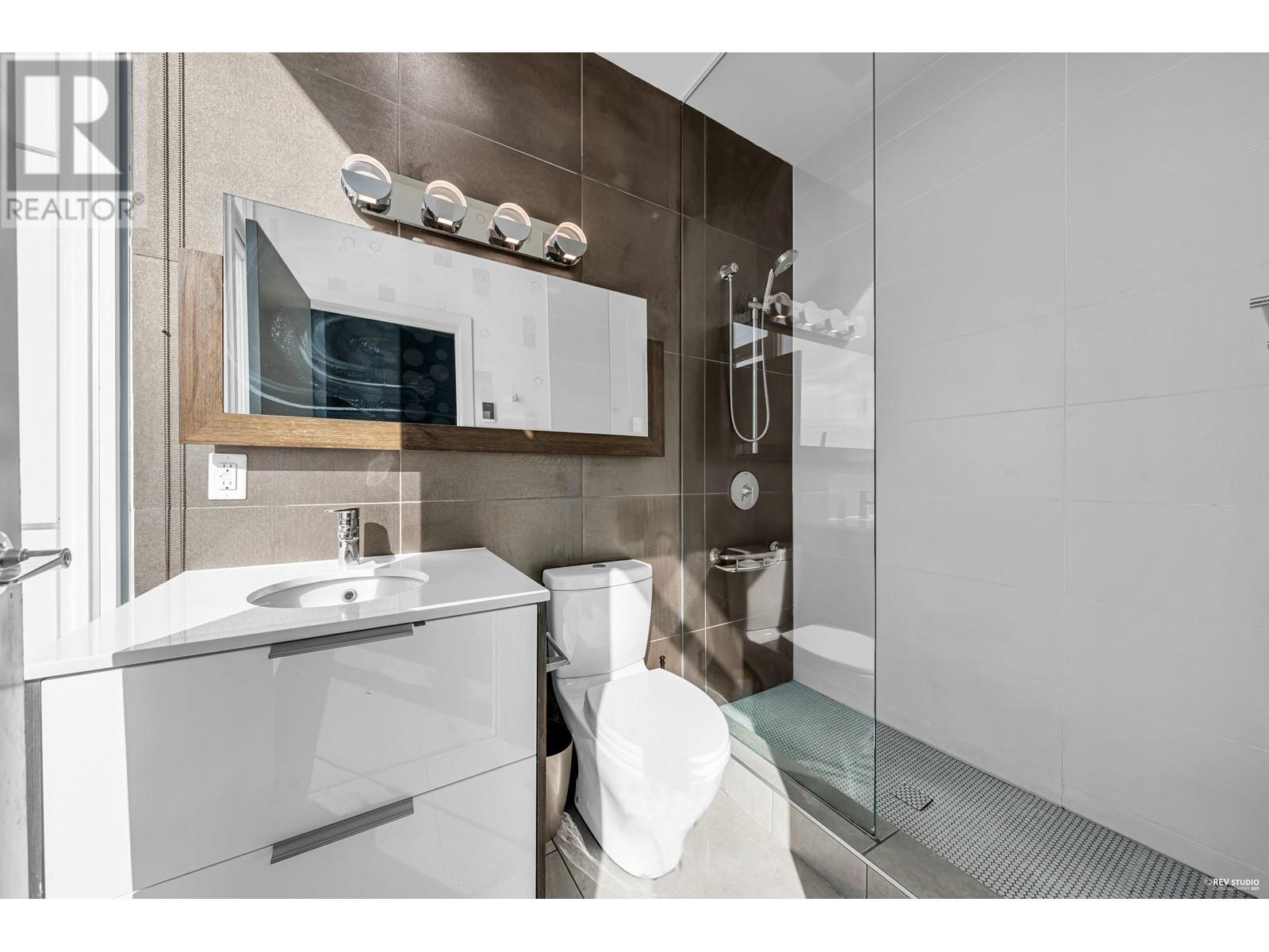 Listing Picture 25 of 40 : 2703 161 W GEORGIA STREET, Vancouver / 溫哥華 - 魯藝地產 Yvonne Lu Group - MLS Medallion Club Member