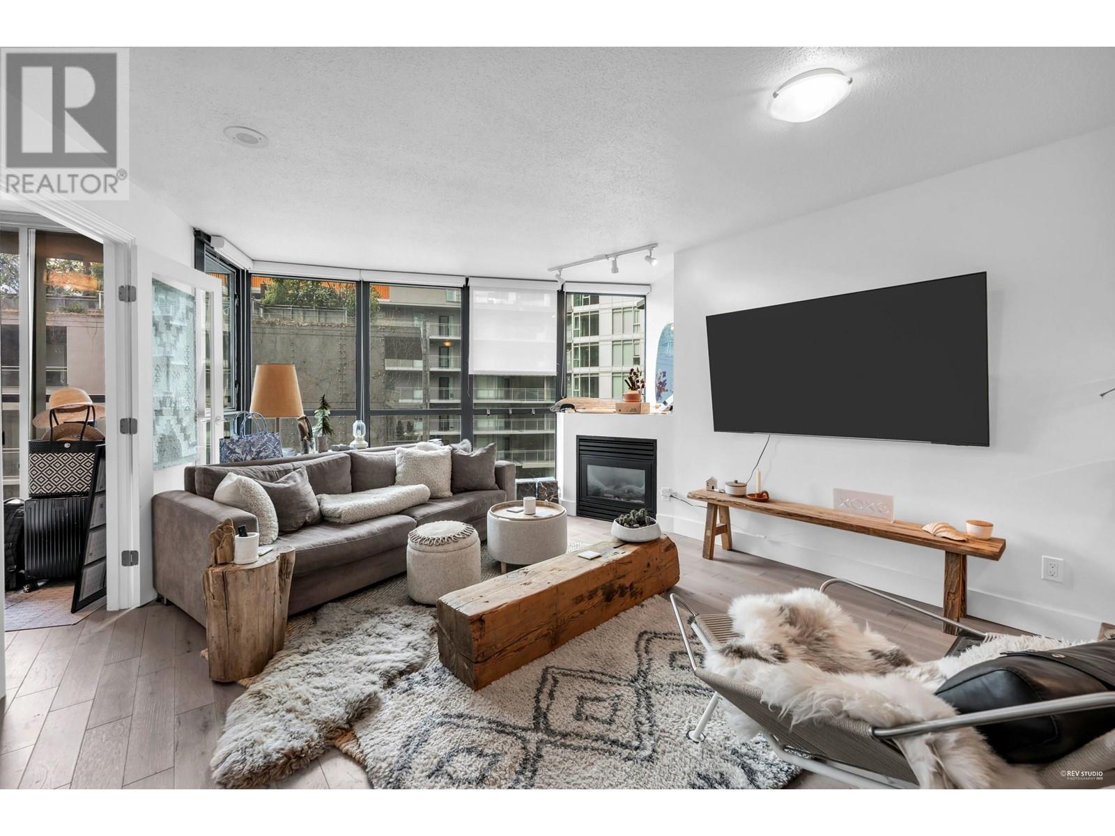 Listing Picture 4 of 33 : 606 501 PACIFIC STREET, Vancouver / 溫哥華 - 魯藝地產 Yvonne Lu Group - MLS Medallion Club Member