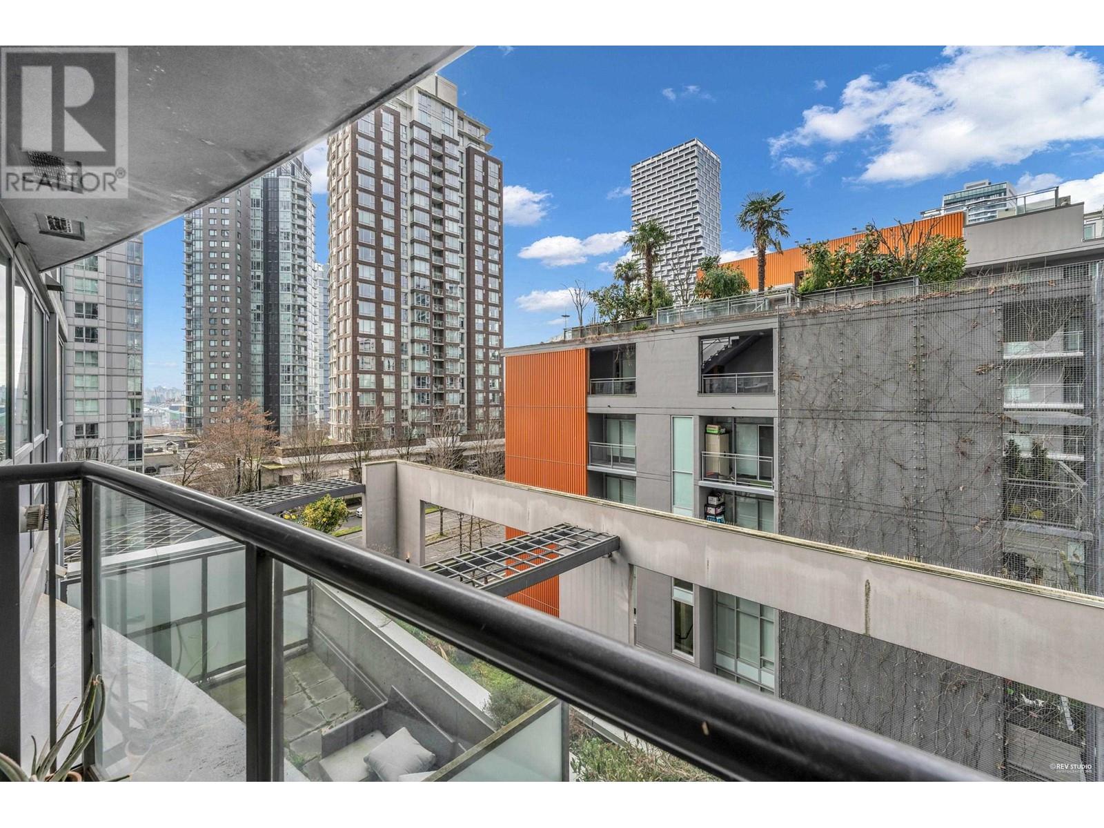 Listing Picture 16 of 33 : 606 501 PACIFIC STREET, Vancouver / 溫哥華 - 魯藝地產 Yvonne Lu Group - MLS Medallion Club Member