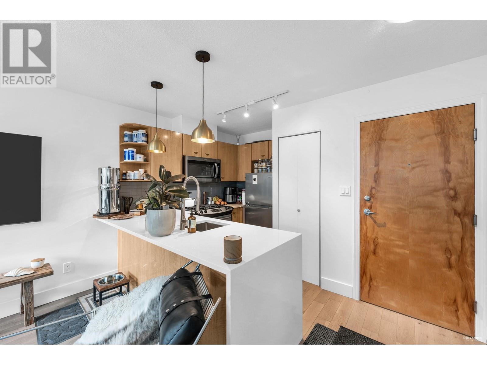 Listing Picture 7 of 33 : 606 501 PACIFIC STREET, Vancouver / 溫哥華 - 魯藝地產 Yvonne Lu Group - MLS Medallion Club Member