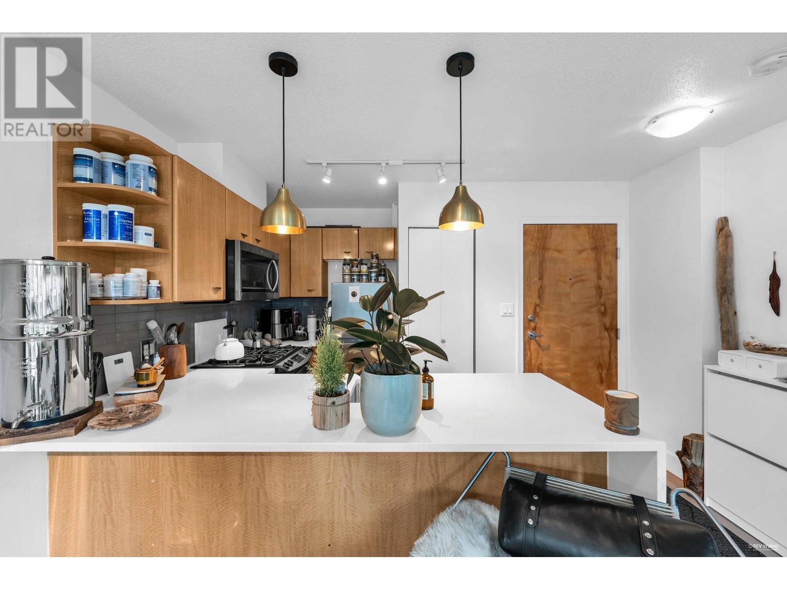 Listing Picture 6 of 33 : 606 501 PACIFIC STREET, Vancouver / 溫哥華 - 魯藝地產 Yvonne Lu Group - MLS Medallion Club Member