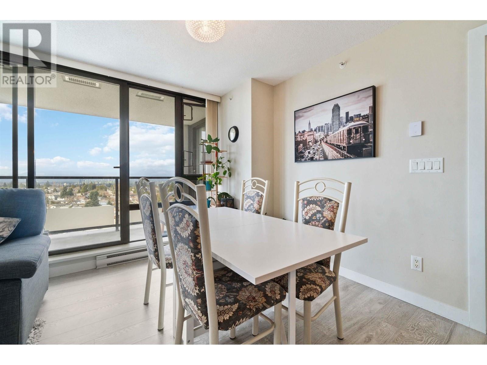 Listing Picture 8 of 36 : 1908 7325 ARCOLA STREET, Burnaby / 本拿比 - 魯藝地產 Yvonne Lu Group - MLS Medallion Club Member