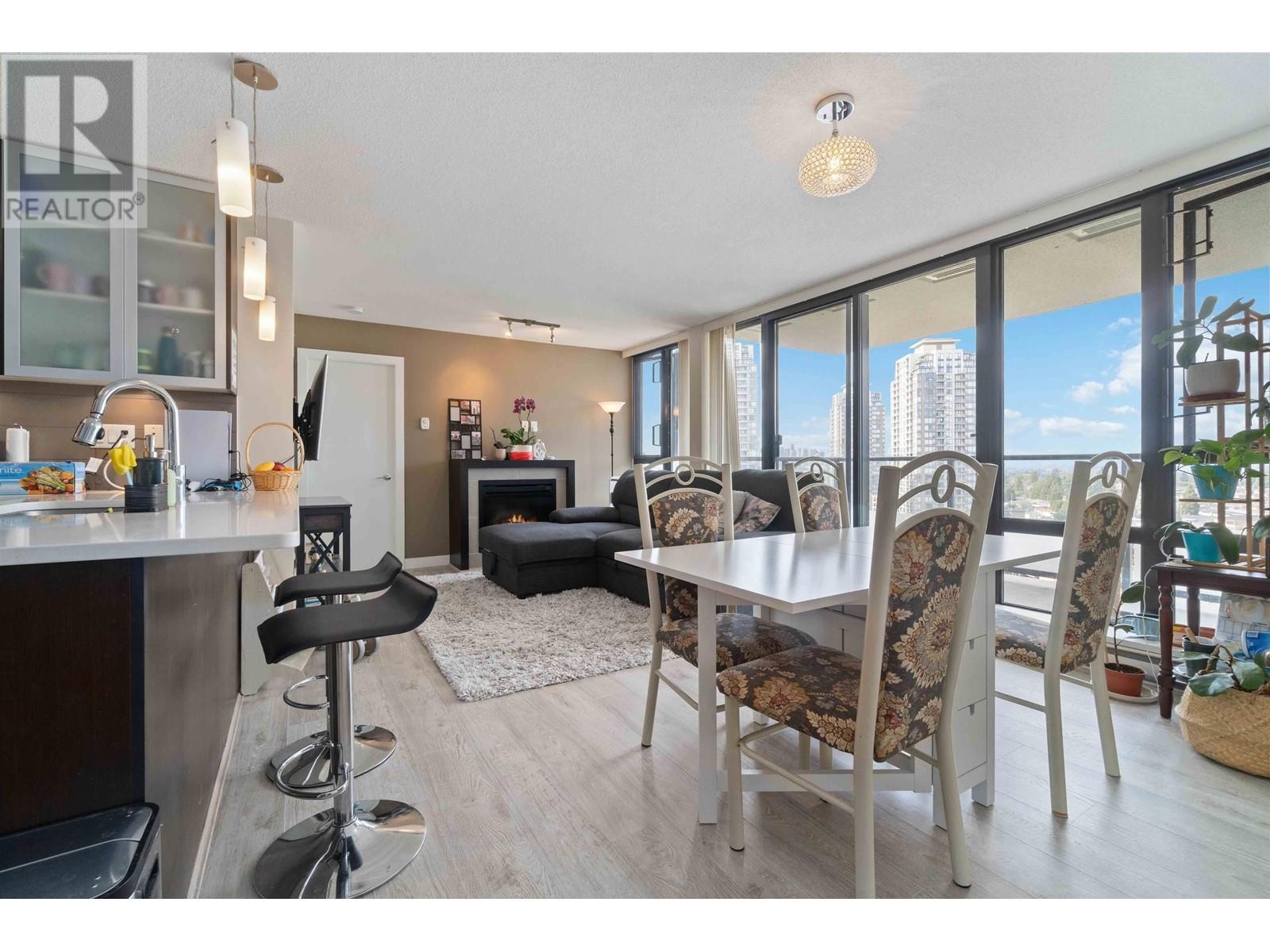 Listing Picture 5 of 36 : 1908 7325 ARCOLA STREET, Burnaby / 本拿比 - 魯藝地產 Yvonne Lu Group - MLS Medallion Club Member
