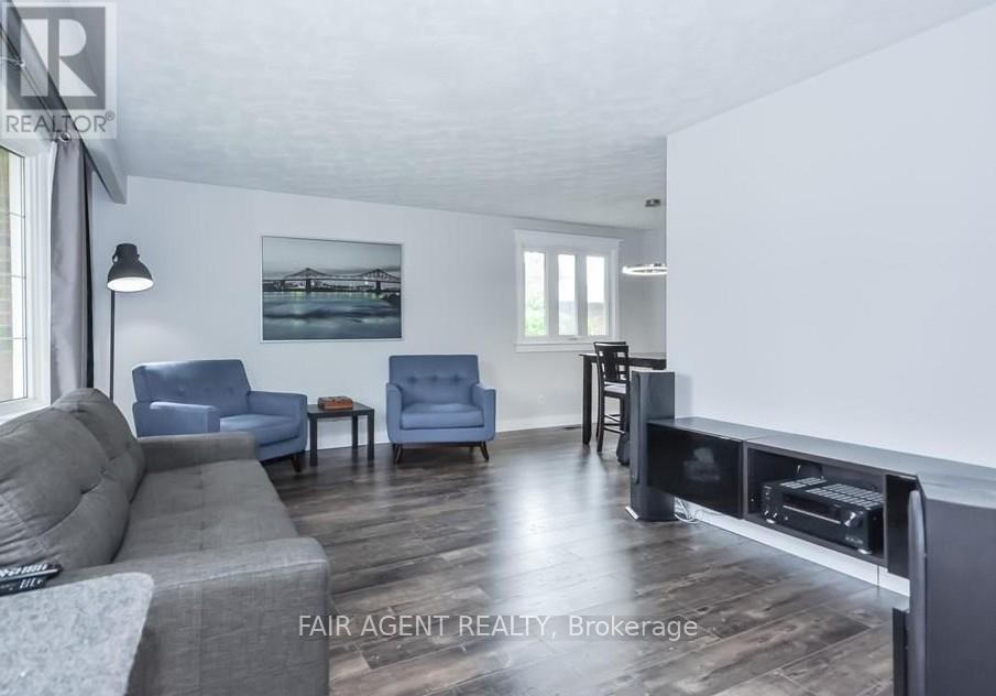 Property at 6 LAMBERT CRESCENT image 4