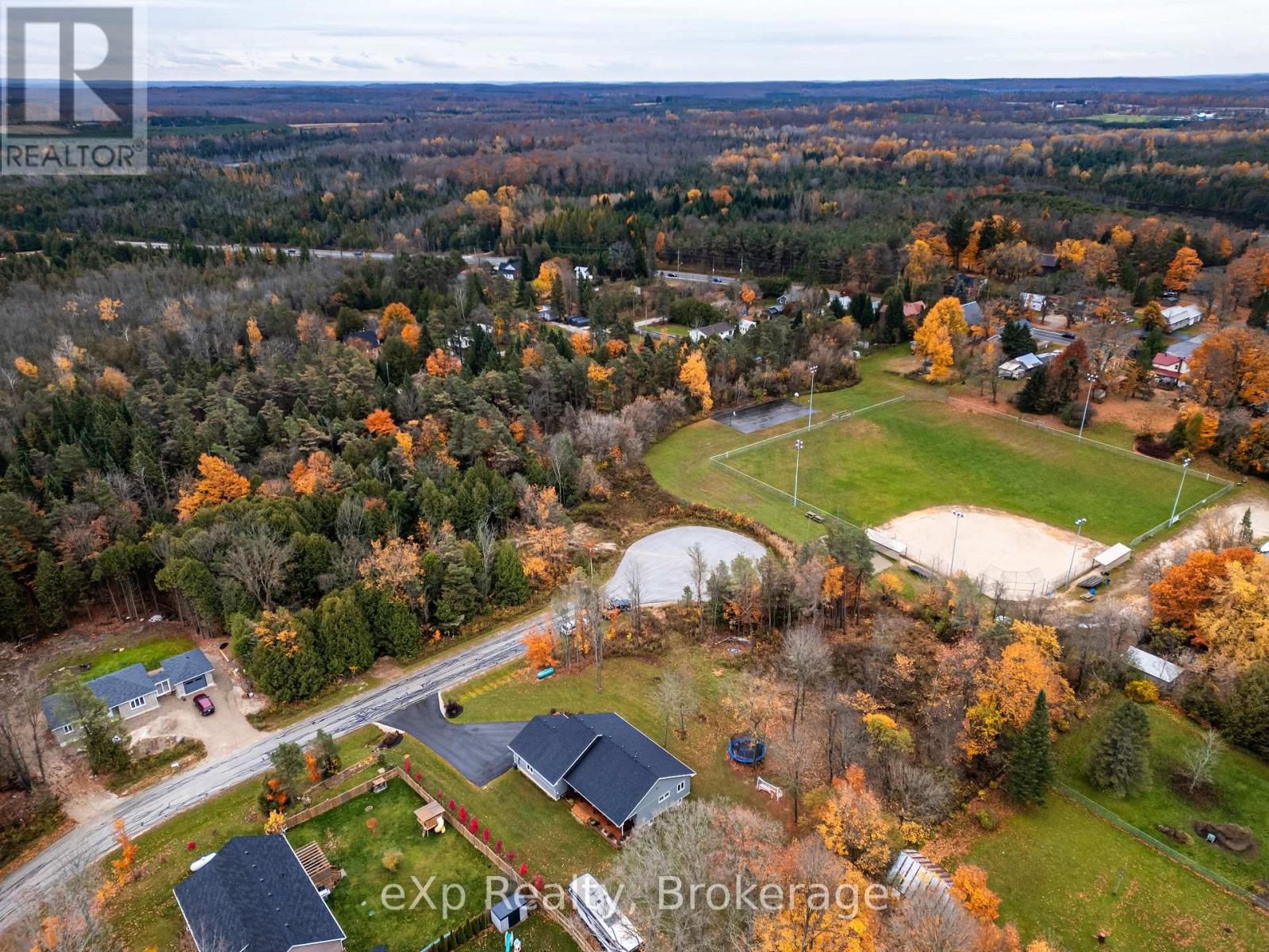 135 Confederation Drive, Chatsworth, Ontario  N0H 1R0 - Photo 10 - X12001078