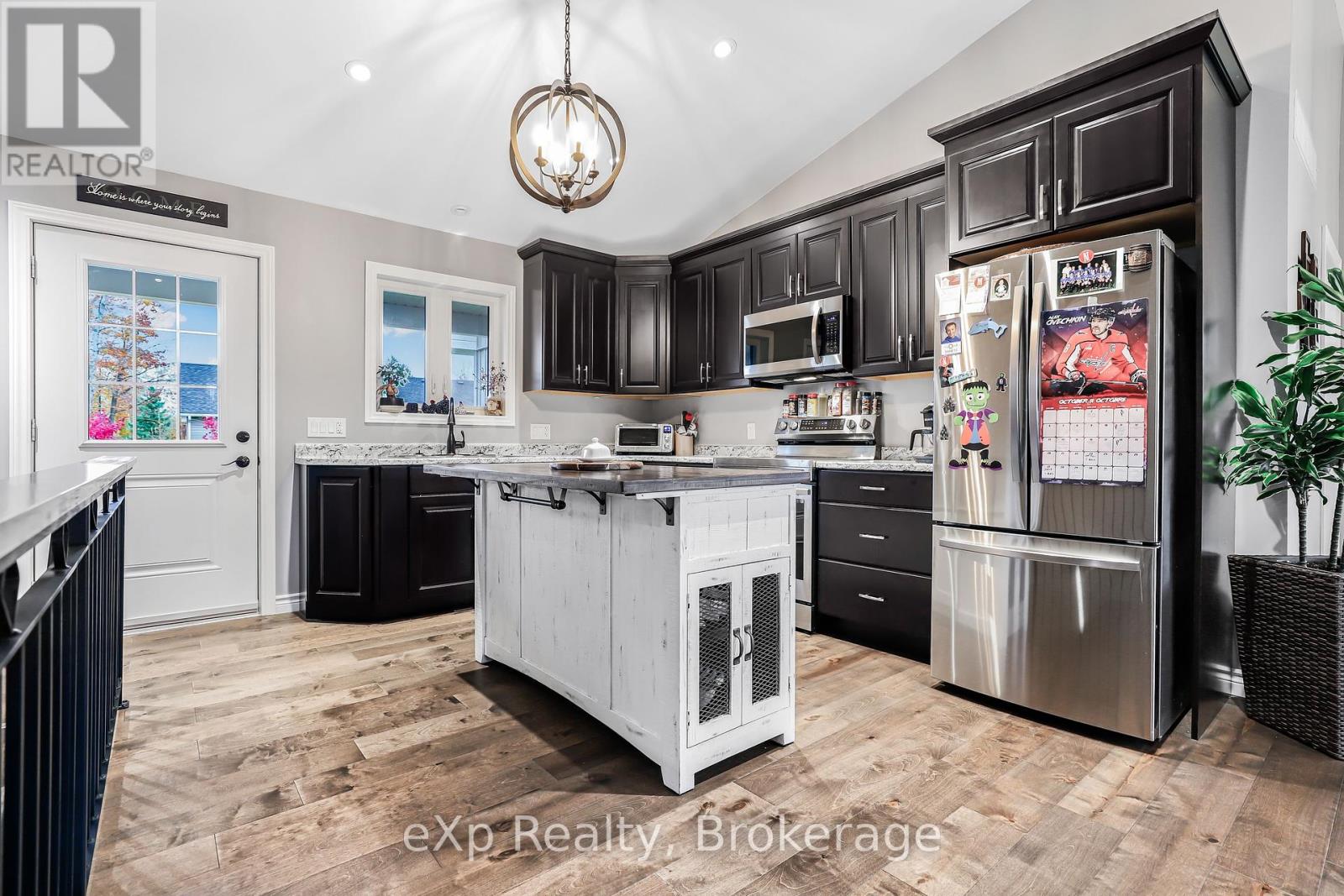 135 Confederation Drive, Chatsworth, Ontario  N0H 1R0 - Photo 17 - X12001078