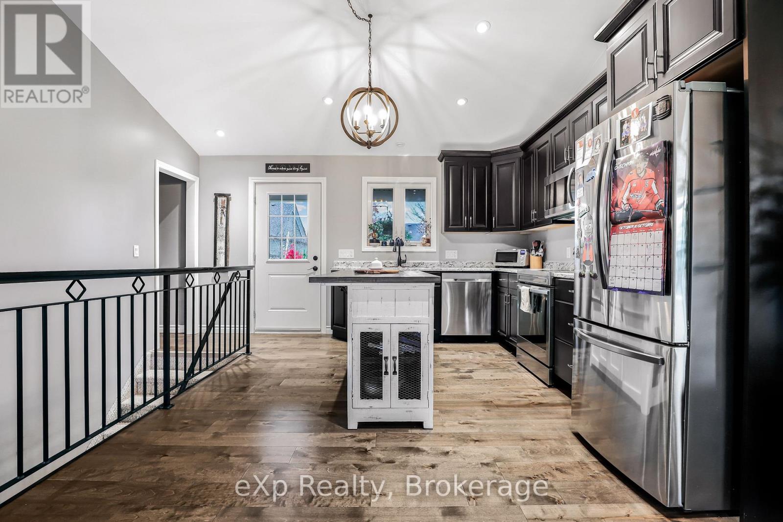 135 Confederation Drive, Chatsworth, Ontario  N0H 1R0 - Photo 18 - X12001078