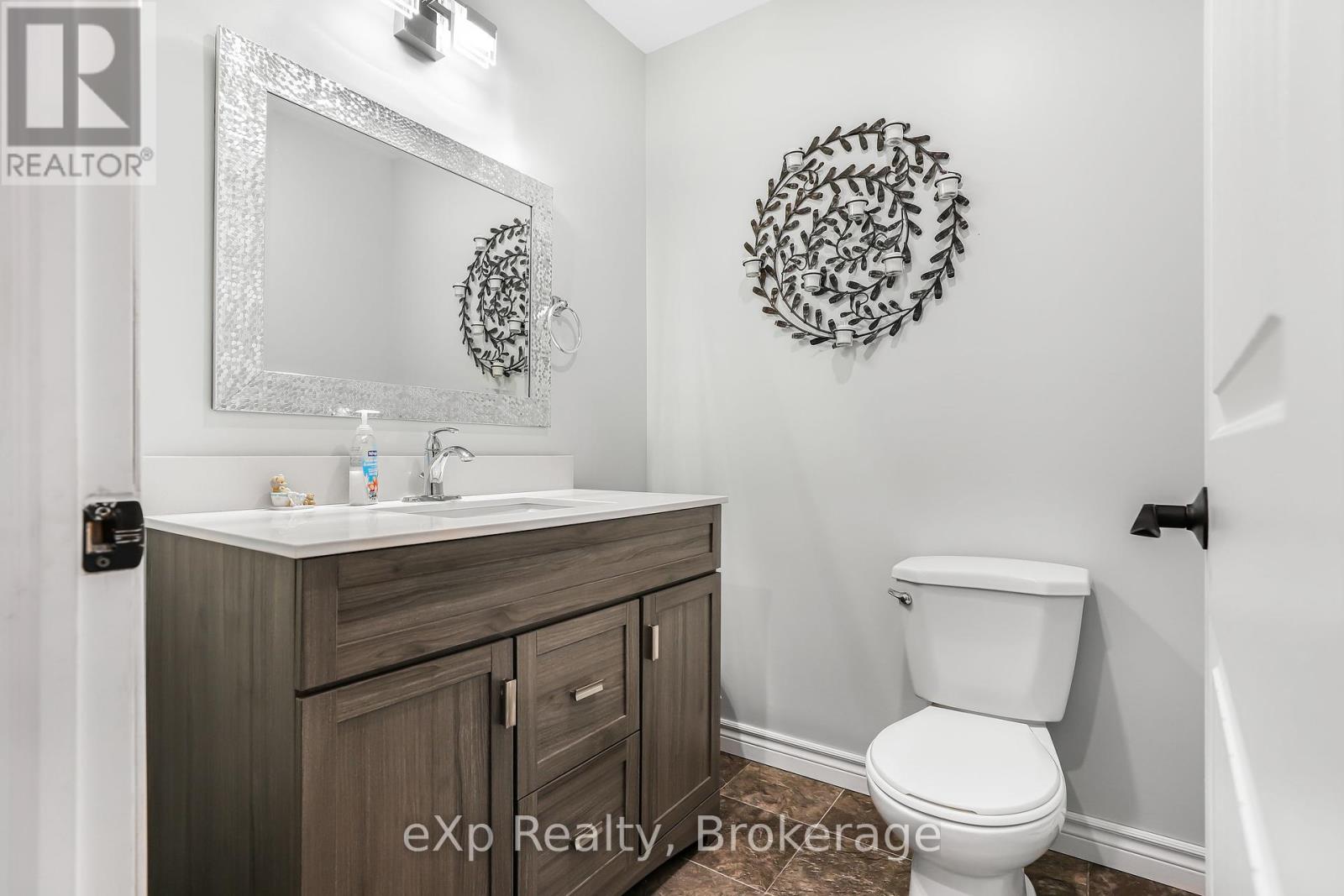 135 Confederation Drive, Chatsworth, Ontario  N0H 1R0 - Photo 26 - X12001078