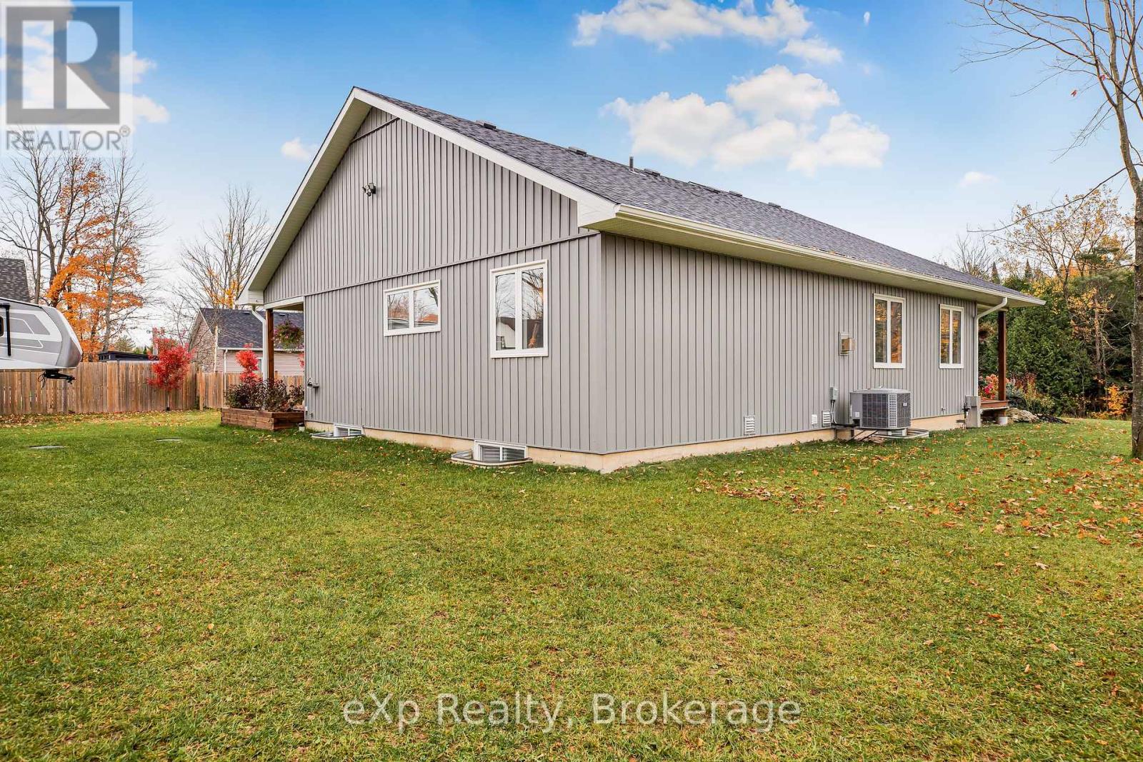 135 Confederation Drive, Chatsworth, Ontario  N0H 1R0 - Photo 7 - X12001078