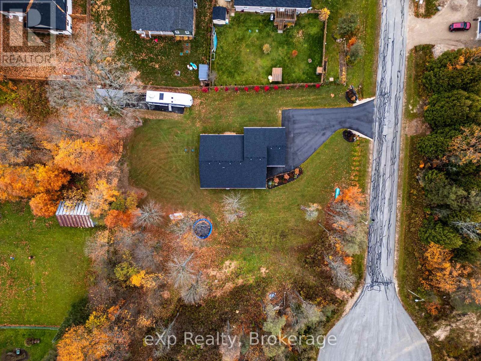 135 Confederation Drive, Chatsworth, Ontario  N0H 1R0 - Photo 8 - X12001078