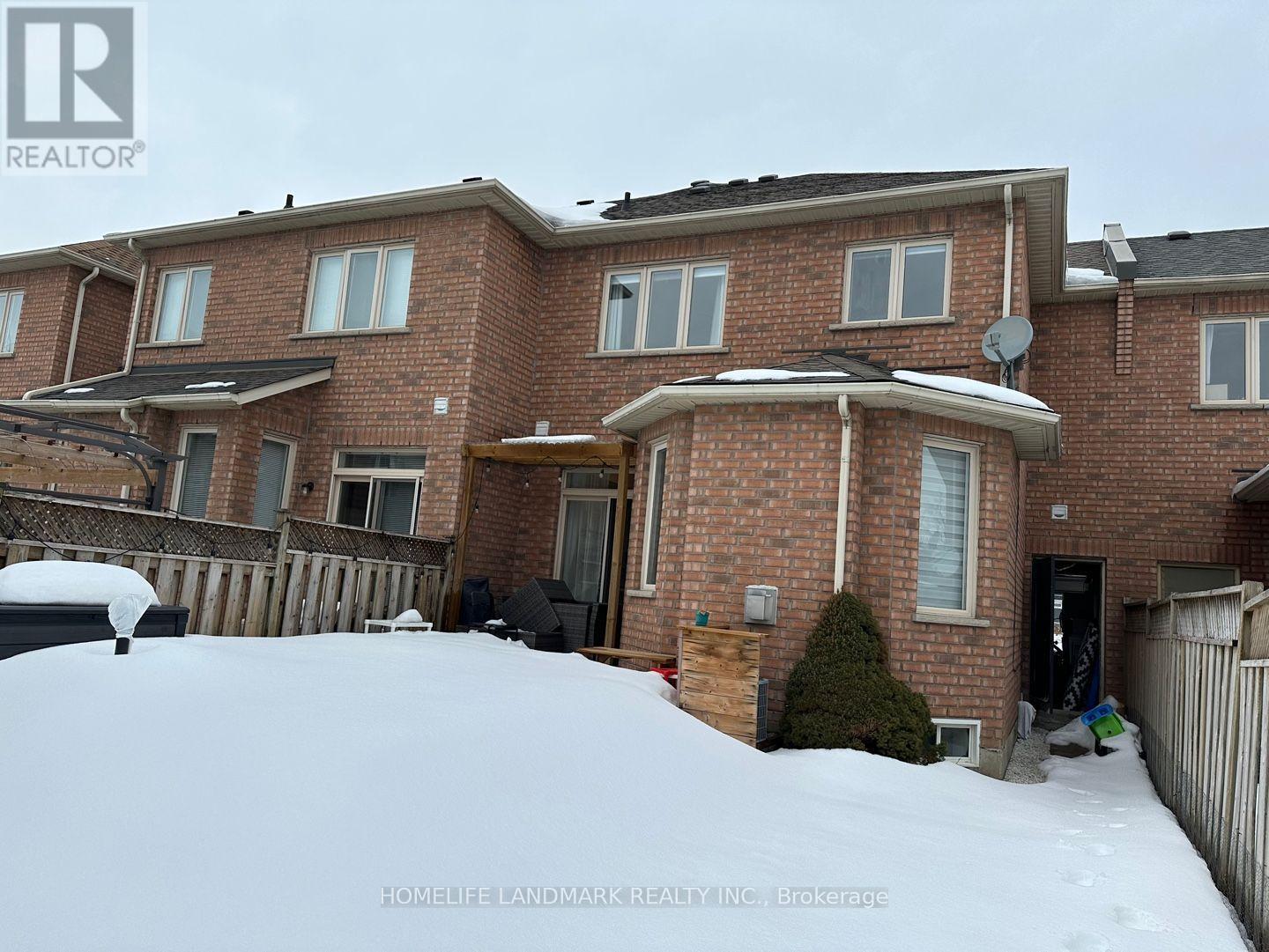 85 Chelton Drive, Richmond Hill, Ontario  L4E 4A8 - Photo 3 - N12001038