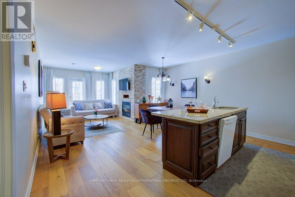 2264 - 90 Highland Drive, Oro-Medonte (Shanty Bay), Ontario  L0L 2L0 - Photo 7 - S12001068