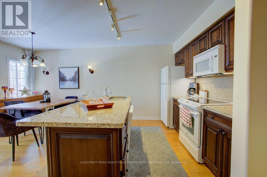 2264 - 90 Highland Drive, Oro-Medonte (Shanty Bay), Ontario  L0L 2L0 - Photo 8 - S12001068