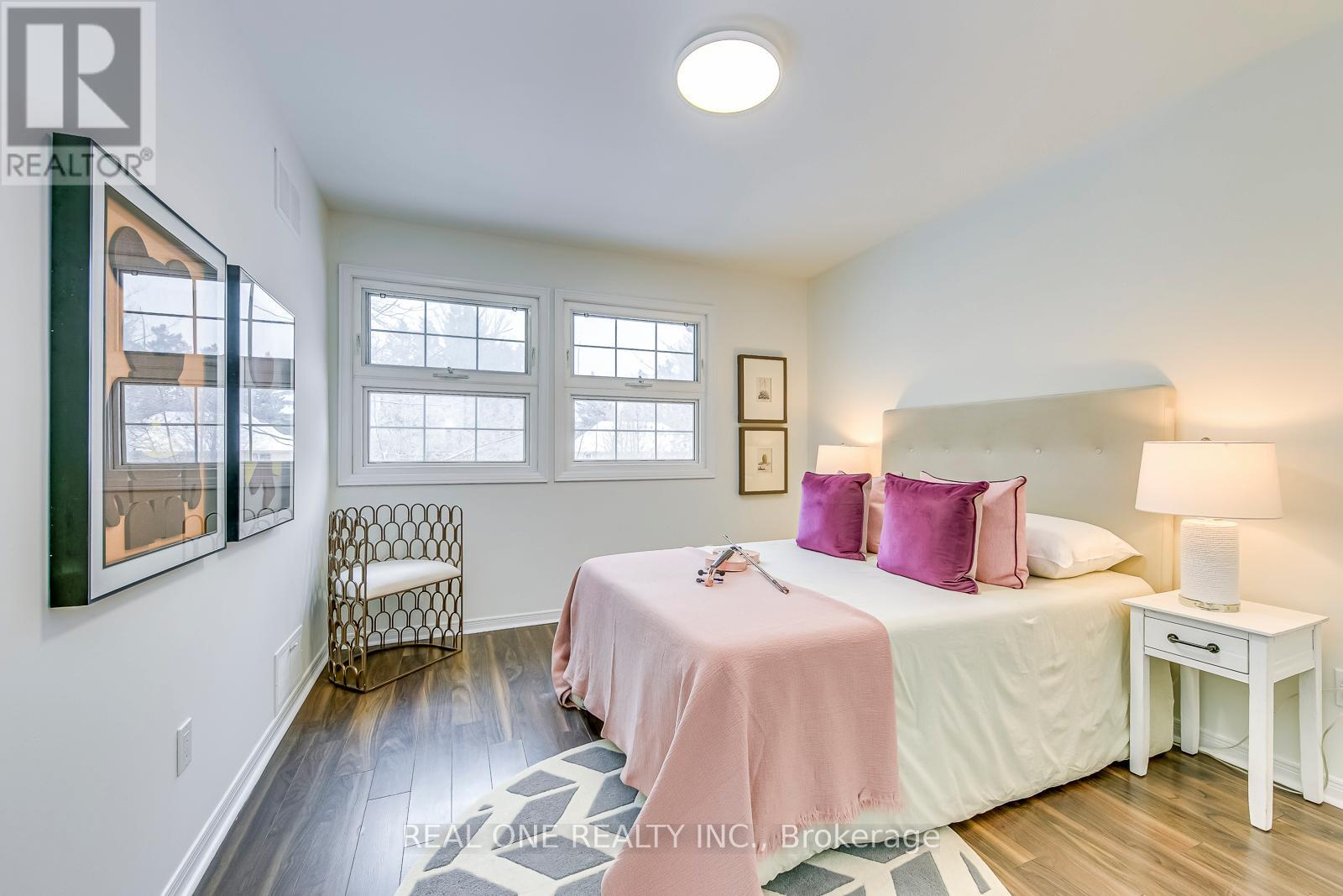 153 Cavendish Court, Oakville (Mo Morrison), Ontario  L6J 5S3 - Photo 30 - W12001077