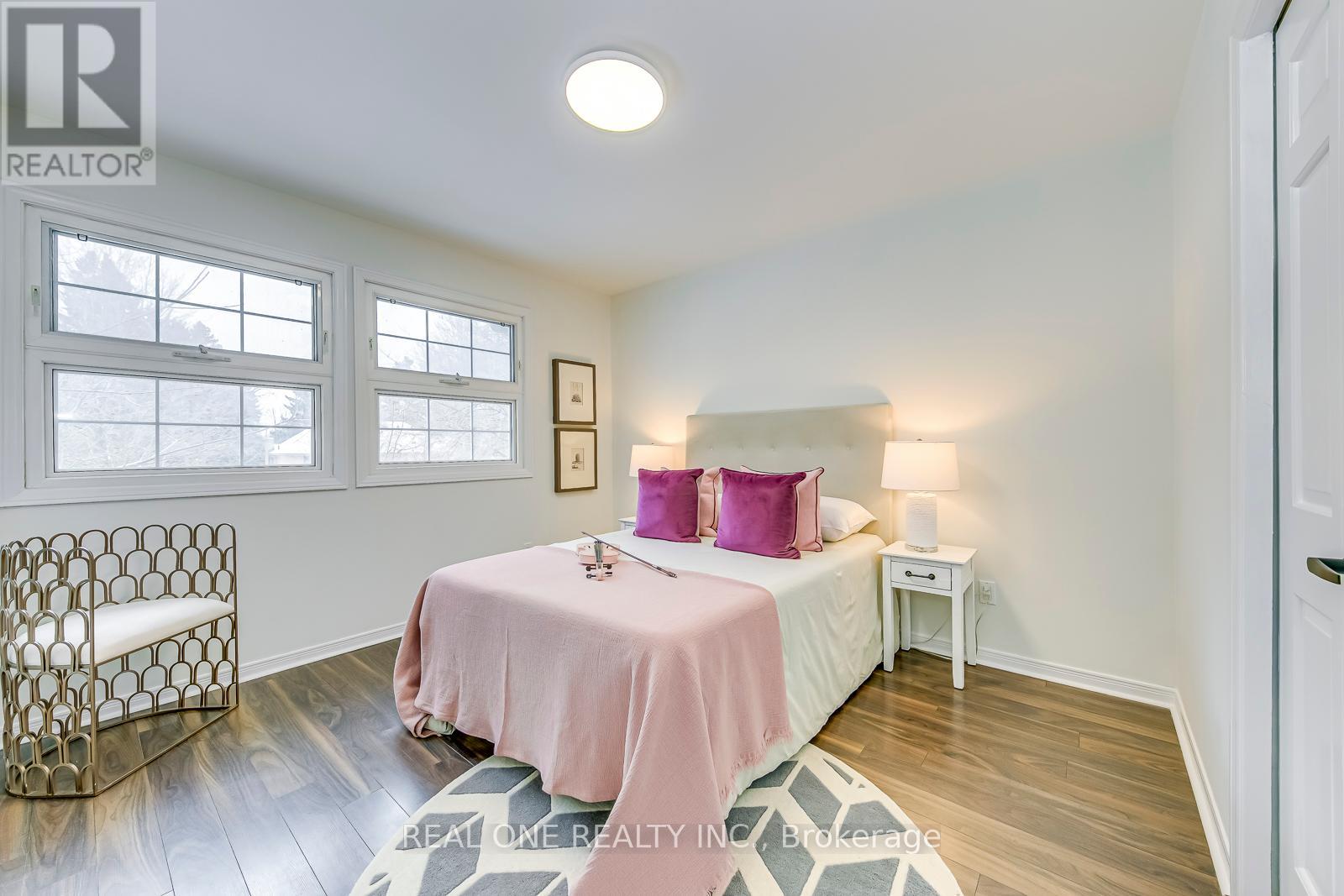 153 Cavendish Court, Oakville (Mo Morrison), Ontario  L6J 5S3 - Photo 31 - W12001077