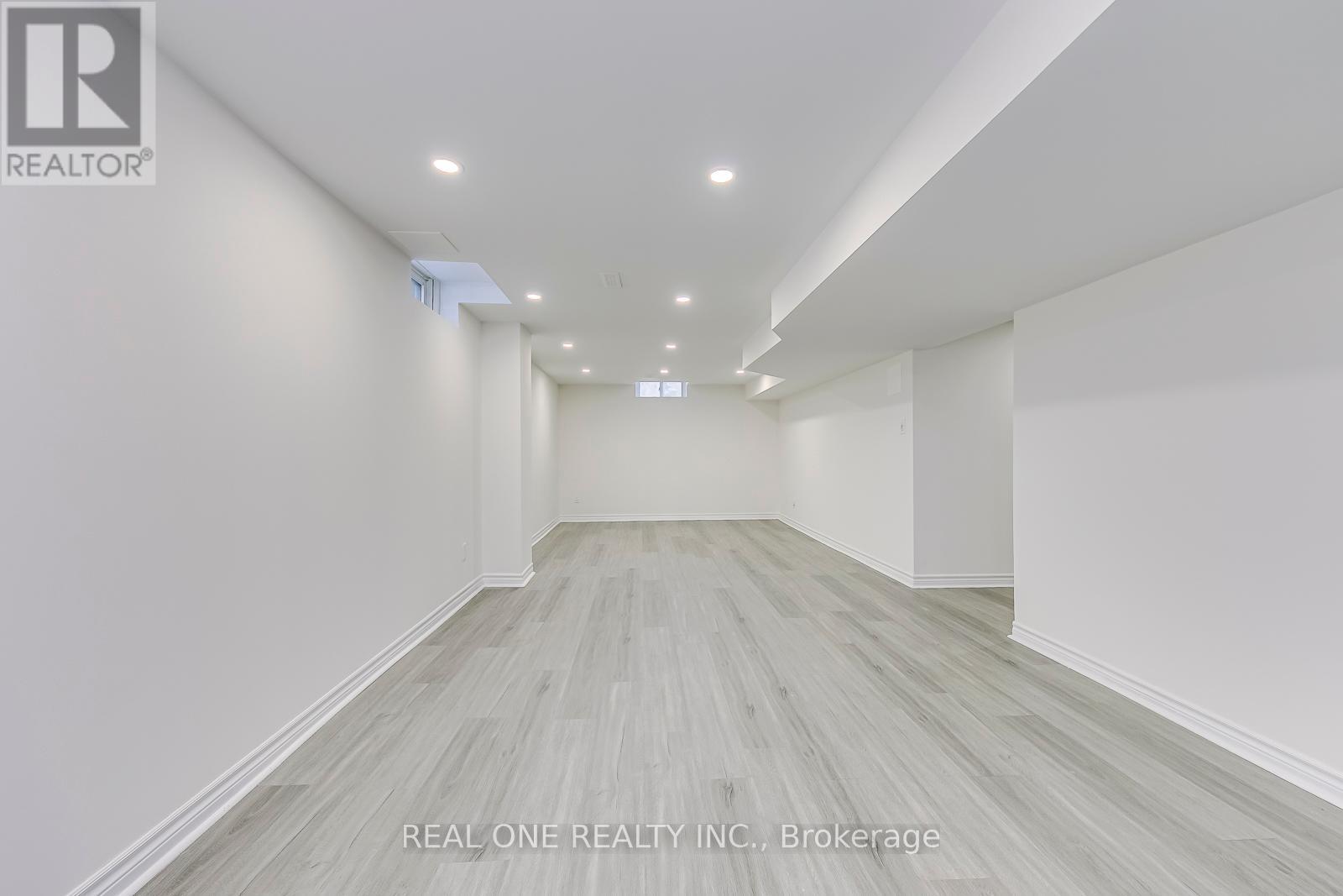 153 Cavendish Court, Oakville (Mo Morrison), Ontario  L6J 5S3 - Photo 40 - W12001077