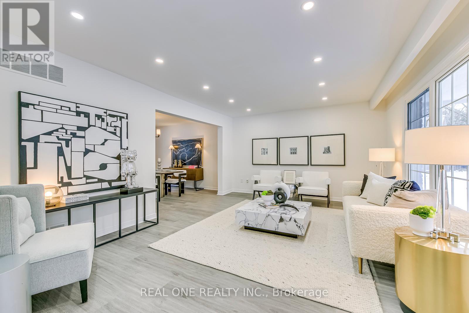 153 Cavendish Court, Oakville (Mo Morrison), Ontario  L6J 5S3 - Photo 7 - W12001077