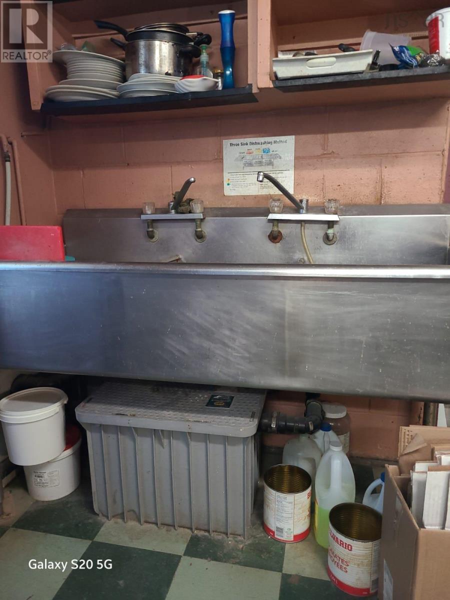 2862b Highway 2, Shubenacadie, Nova Scotia  B0N 2H0 - Photo 12 - 202504116