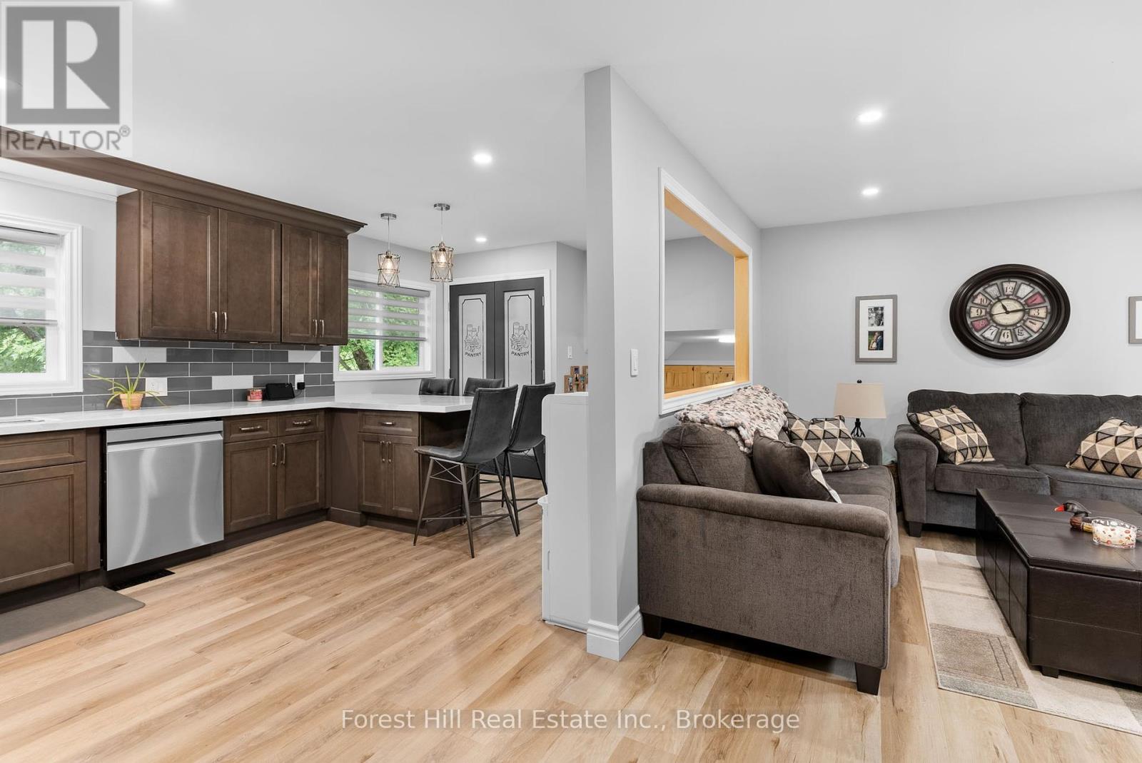 1190 Winhara Road, Gravenhurst, Ontario  P1P 1R1 - Photo 13 - X12001147