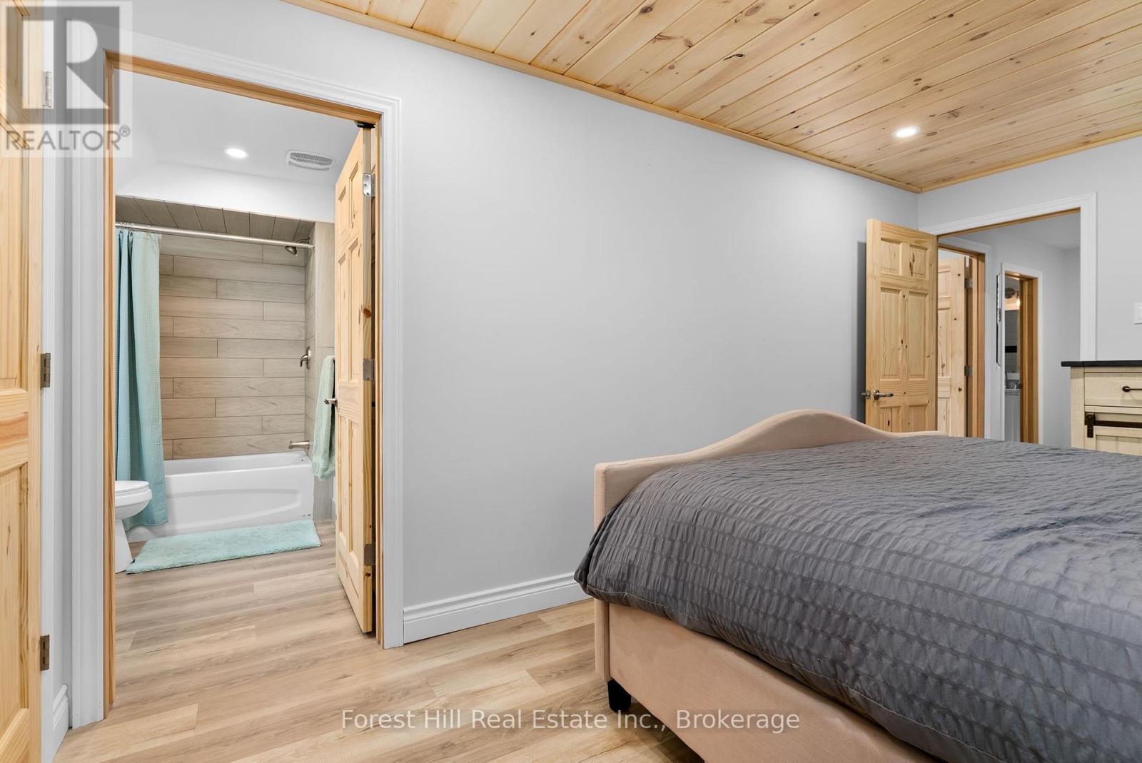 1190 Winhara Road, Gravenhurst, Ontario  P1P 1R1 - Photo 22 - X12001147