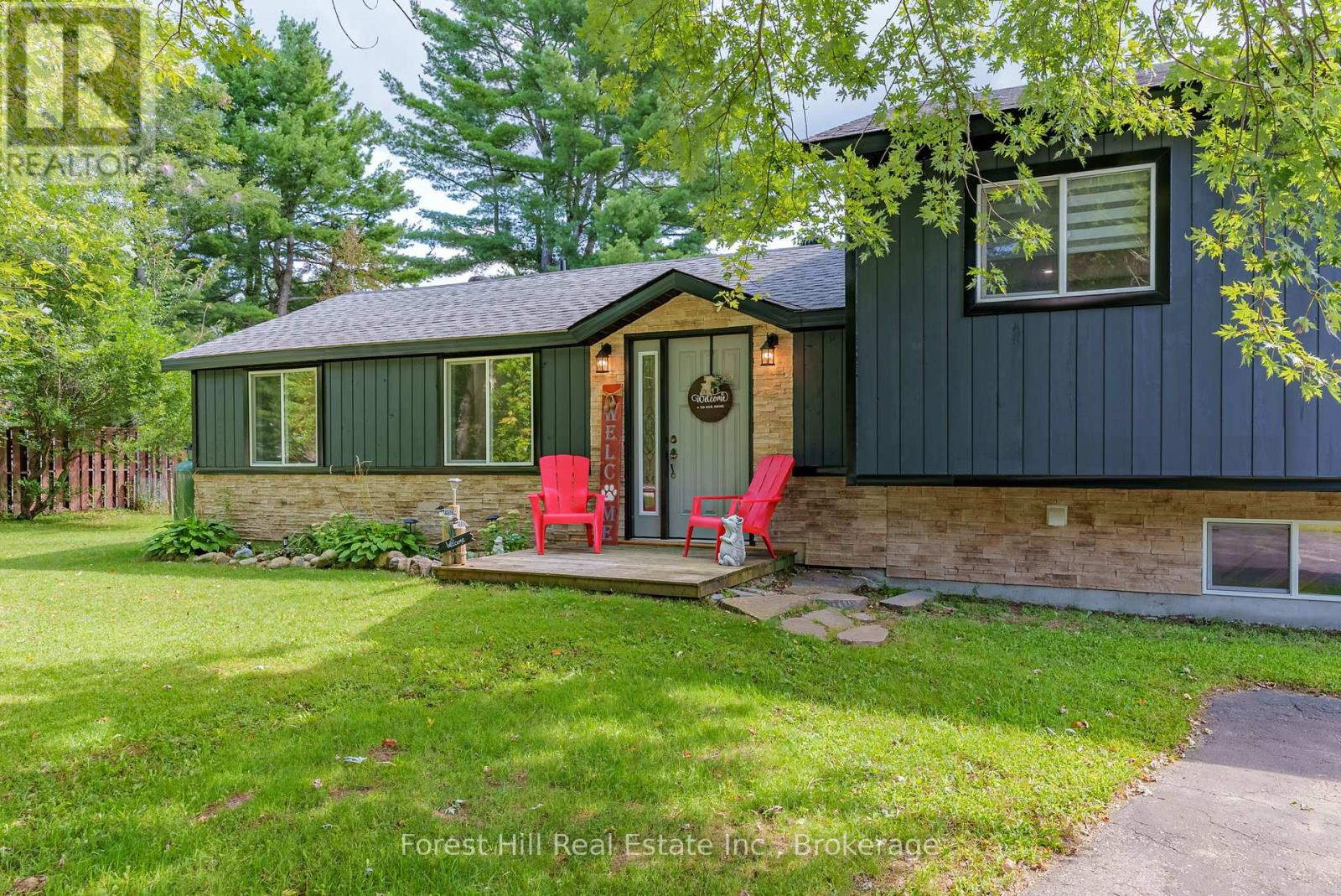 1190 Winhara Road, Gravenhurst, Ontario  P1P 1R1 - Photo 3 - X12001147