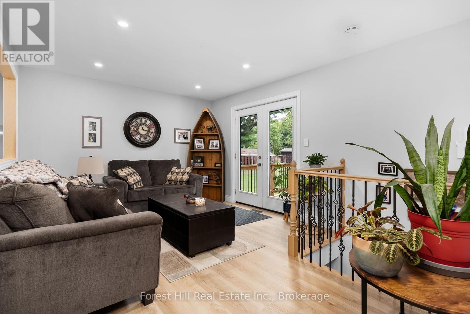 1190 Winhara Road, Gravenhurst, Ontario  P1P 1R1 - Photo 6 - X12001147