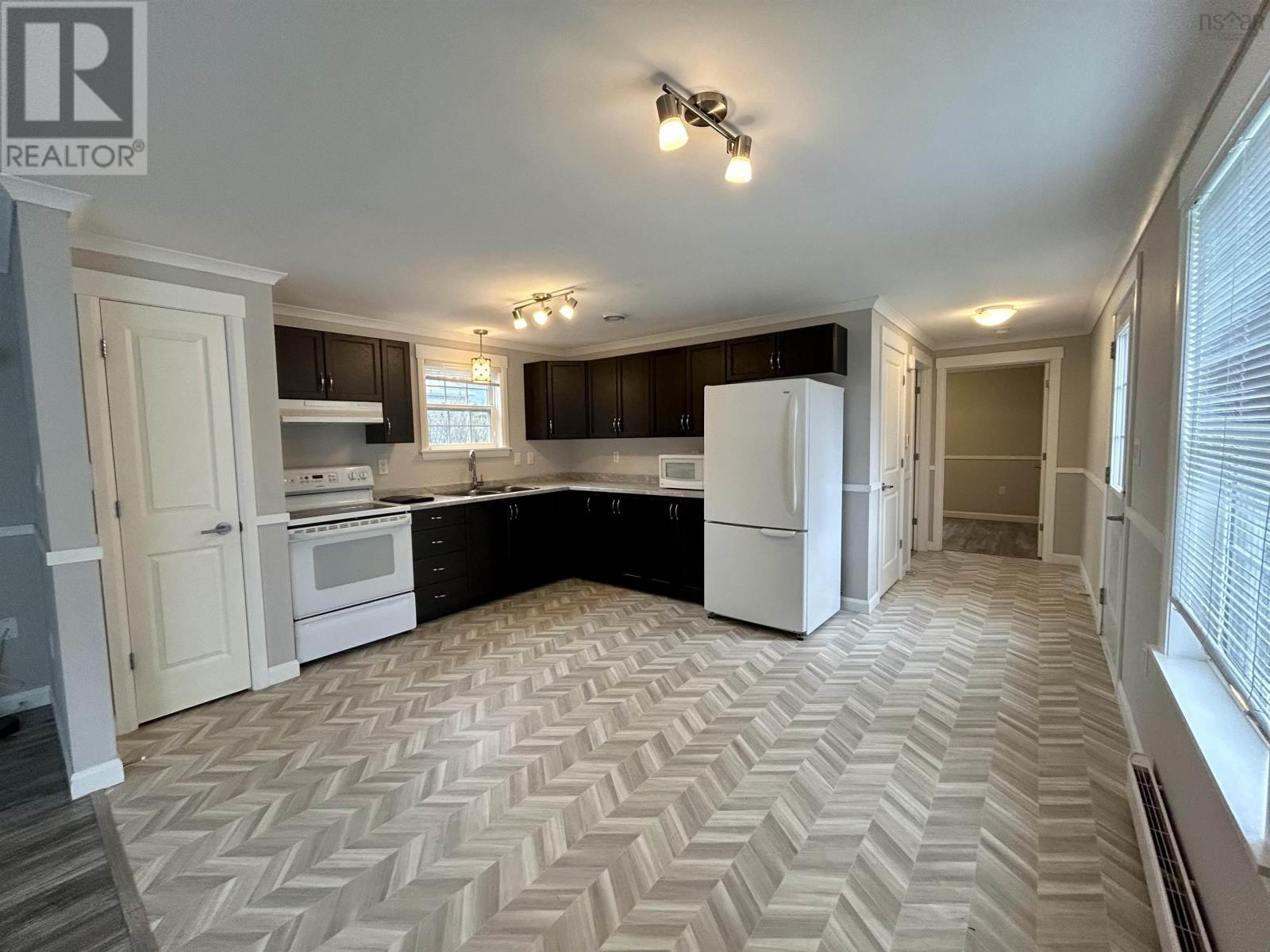 820 Duggan Drive, Beaver Bank, Nova Scotia  B4E 1L5 - Photo 3 - 202425432