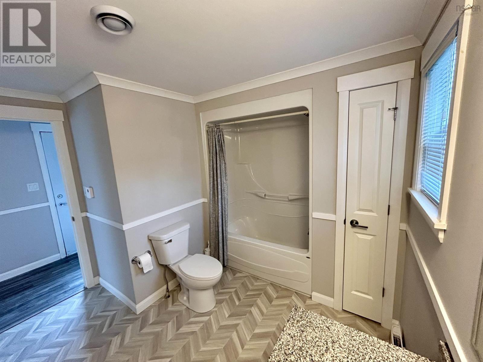 820 Duggan Drive, Beaver Bank, Nova Scotia  B4E 1L5 - Photo 8 - 202425432