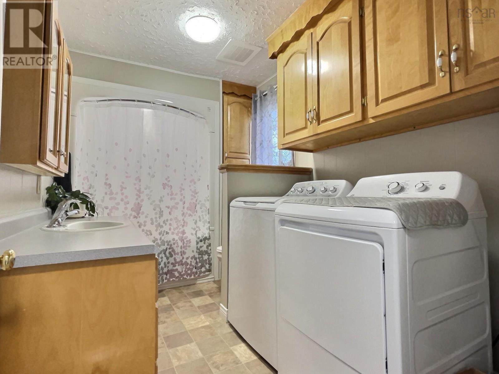 5 Chemin Pembroke, Grand Étang, Nova Scotia  B0E 1L0 - Photo 17 - 202504119