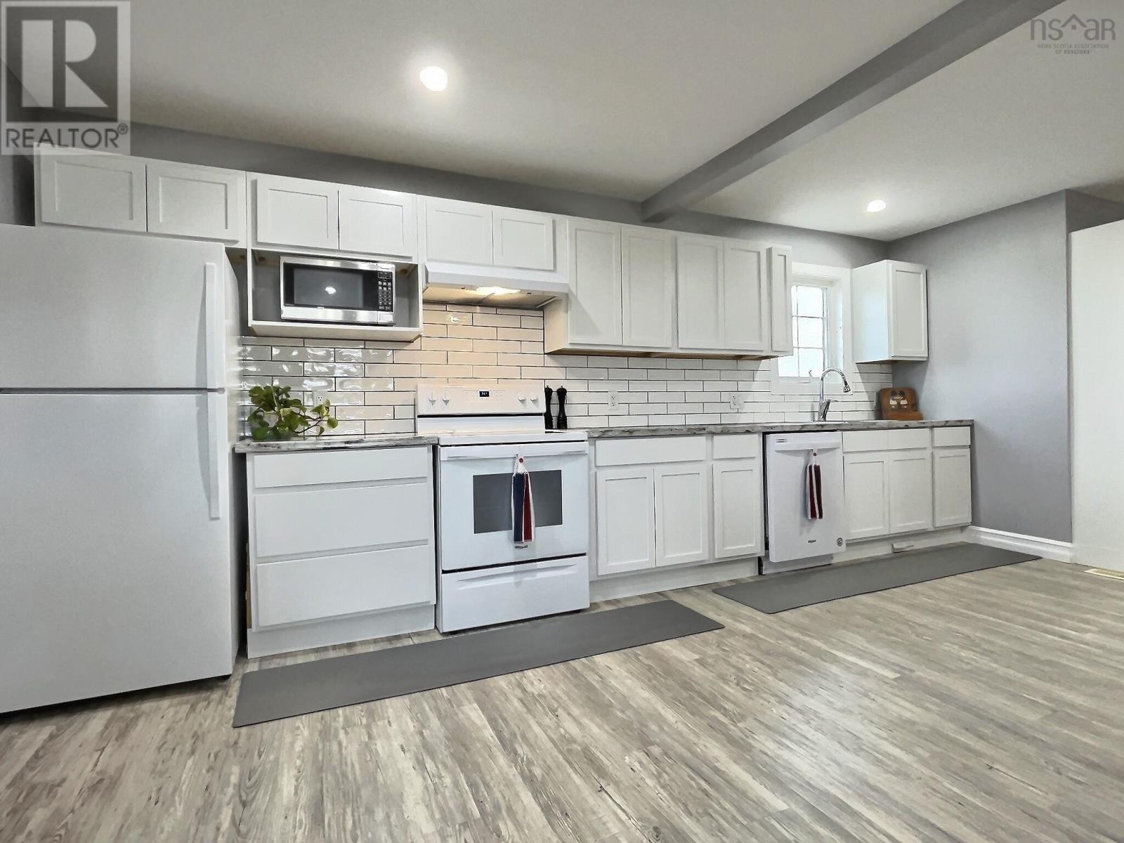 5 Chemin Pembroke, Grand Étang, Nova Scotia  B0E 1L0 - Photo 3 - 202504119