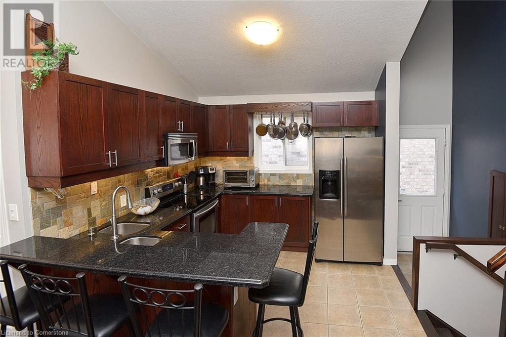 552 Southridge Drive, Hamilton, Ontario  L9C 7V4 - Photo 12 - 40703116