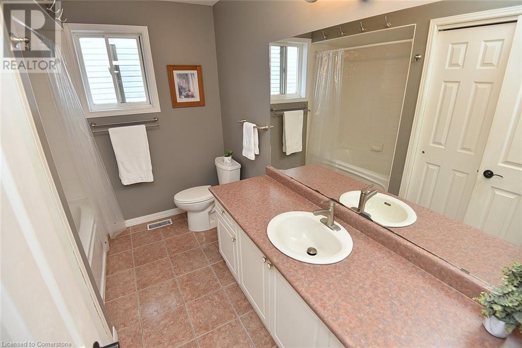 552 Southridge Drive, Hamilton, Ontario  L9C 7V4 - Photo 19 - 40703116