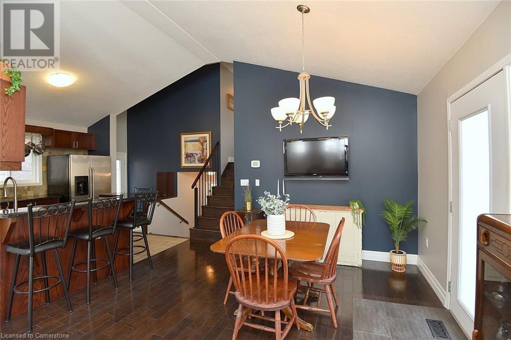 552 Southridge Drive, Hamilton, Ontario  L9C 7V4 - Photo 8 - 40703116
