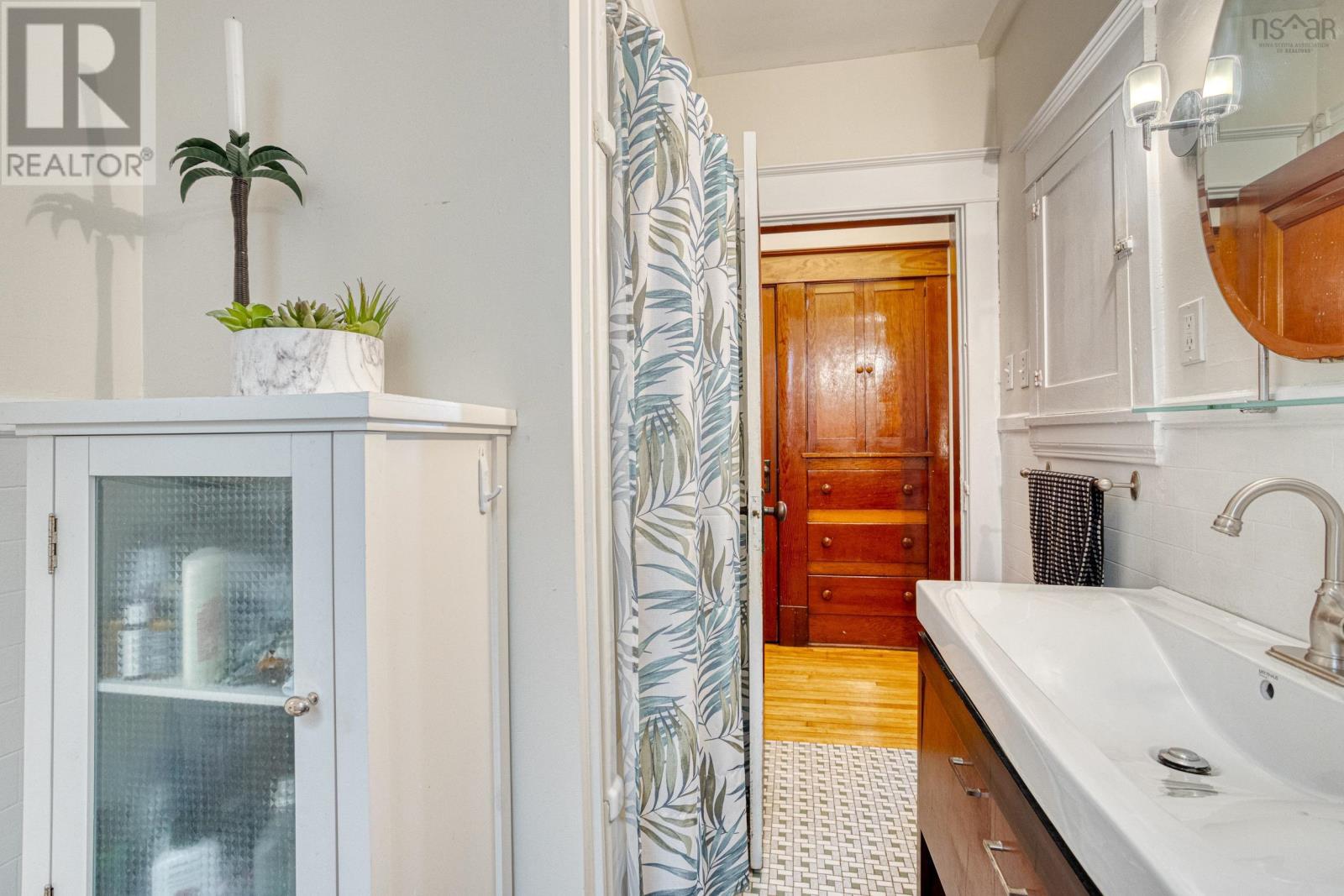 6030/6032 Cherry Street, Halifax, Nova Scotia  B3H 2K3 - Photo 9 - 202504132