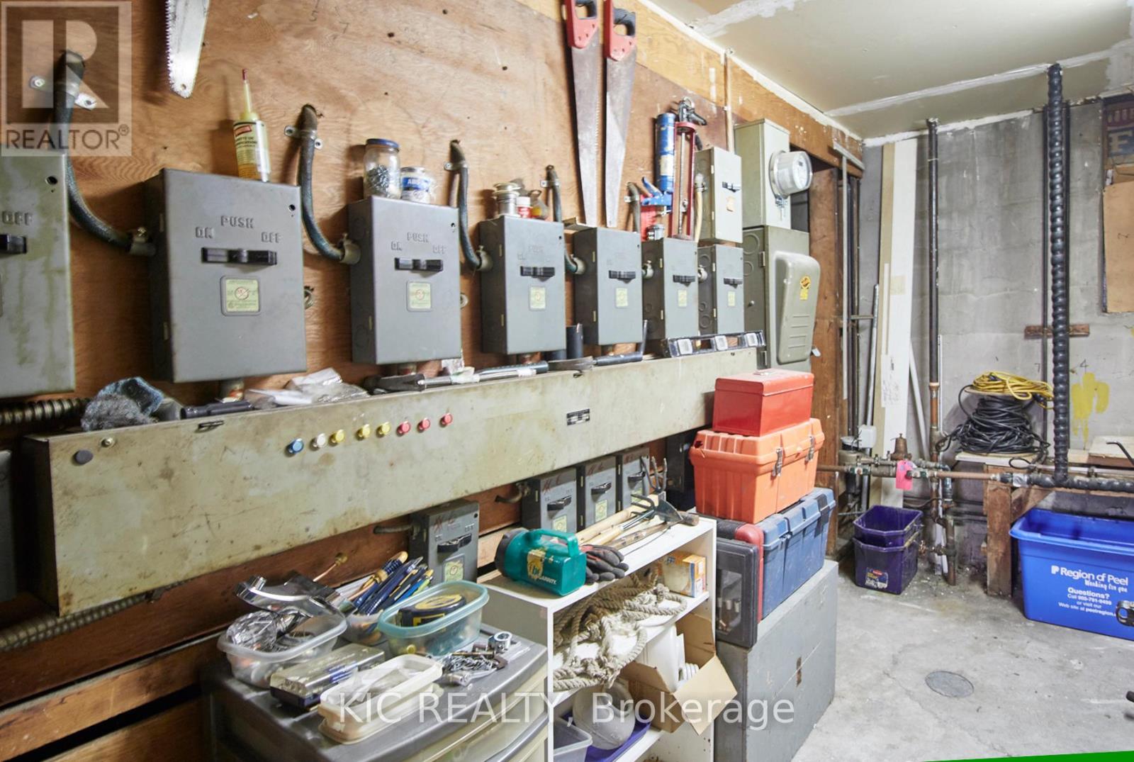 1613 Dufferin Street, Whitby, Ontario  L1N 1B3 - Photo 9 - E12001261