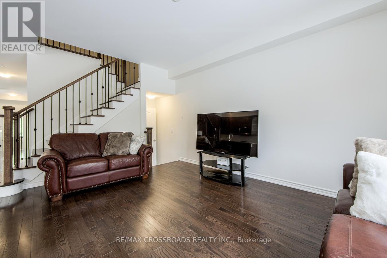 2 Hough Lane, Ajax, Ontario  L1T 0P9 - Photo 10 - E11997195