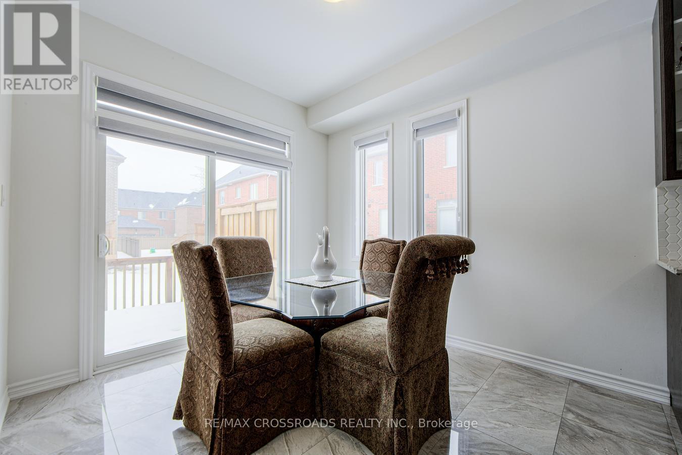 2 Hough Lane, Ajax, Ontario  L1T 0P9 - Photo 12 - E11997195