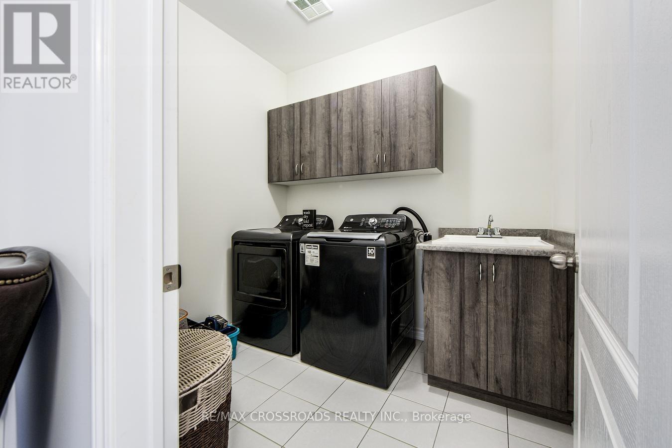 2 Hough Lane, Ajax, Ontario  L1T 0P9 - Photo 33 - E11997195