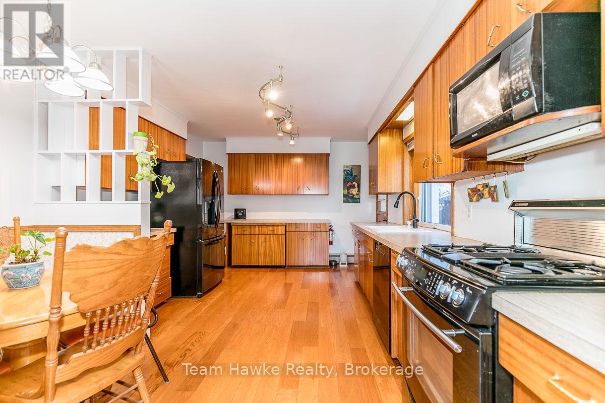 25 Robert Street W, Penetanguishene, Ontario  L9M 1N5 - Photo 18 - S12001341